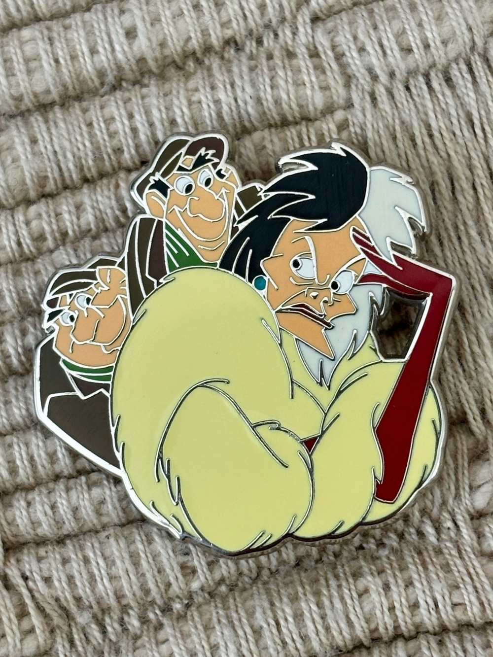 DISNEY 2013 101 Dalmatians Cruella de Vil & Henchmen Pin